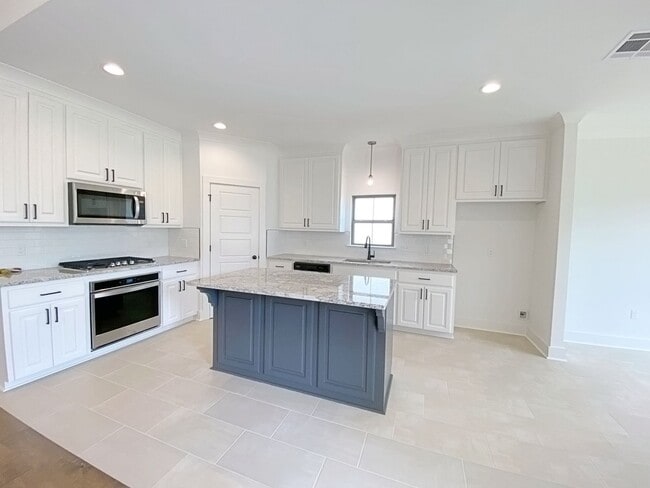 Building Photo - 4 Bedroom New Construction home in Denham ...