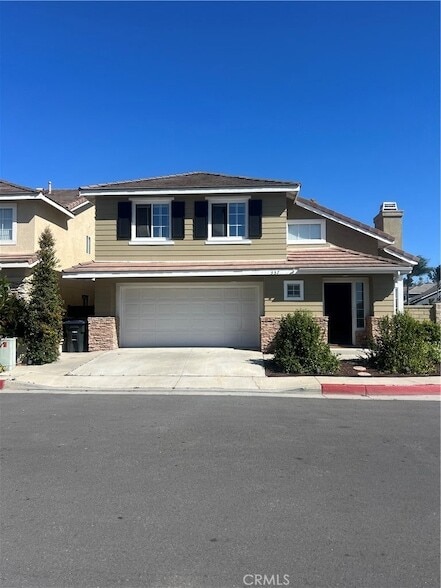 Photo - 557 Summerfield Way House