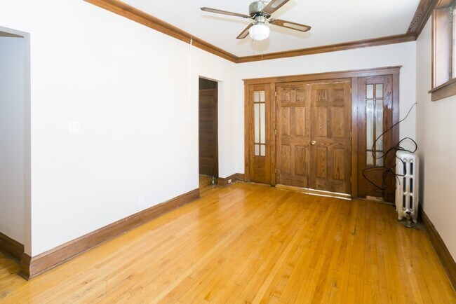 Foto del edificio - 5940 N Broadway