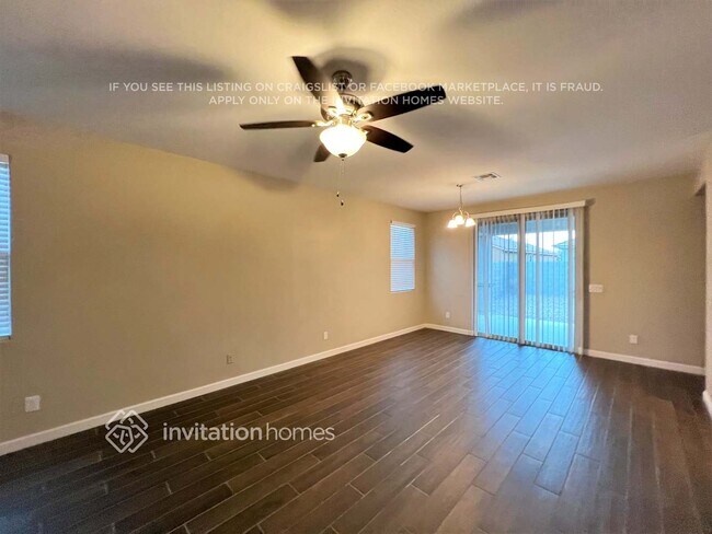 Foto del edificio - 17917 W Tina Ln