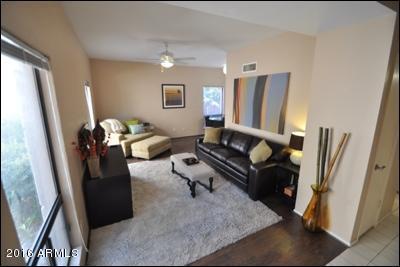 Foto del edificio - 4860 N 73rd St