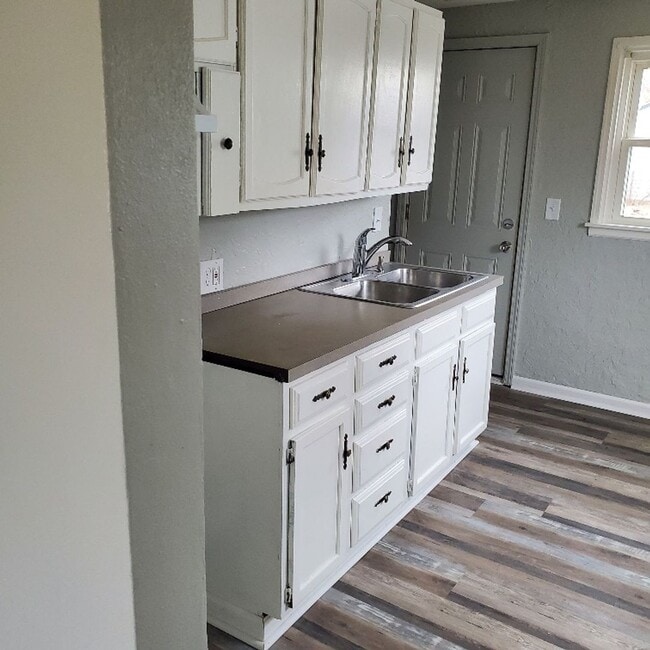 Building Photo - 2BDRM HOUSE FOR RENT