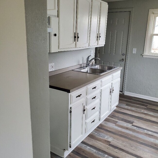 Foto del edificio - 2BDRM HOUSE FOR RENT