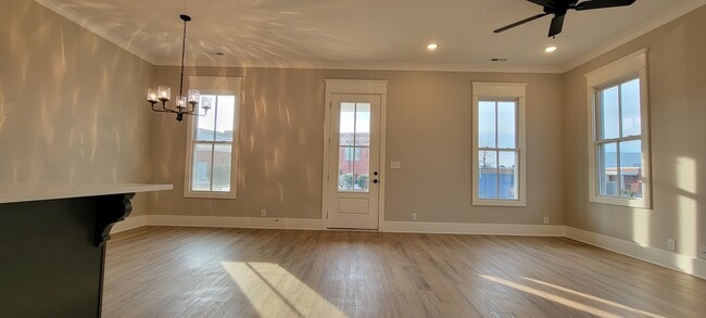 Building Photo - 10932 Monkshood Dr