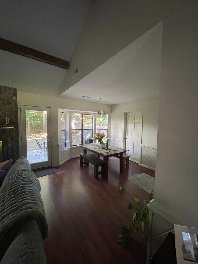 Building Photo - 31 Hillcreek Blvd