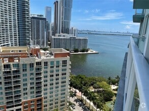 Building Photo - 1900 N Bayshore Dr