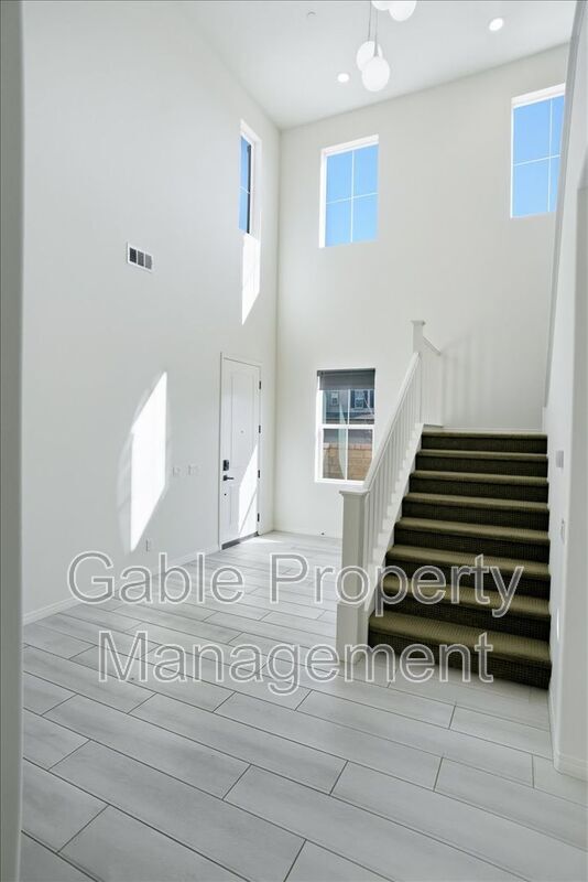 Foto del edificio - 27623 Solana Wy