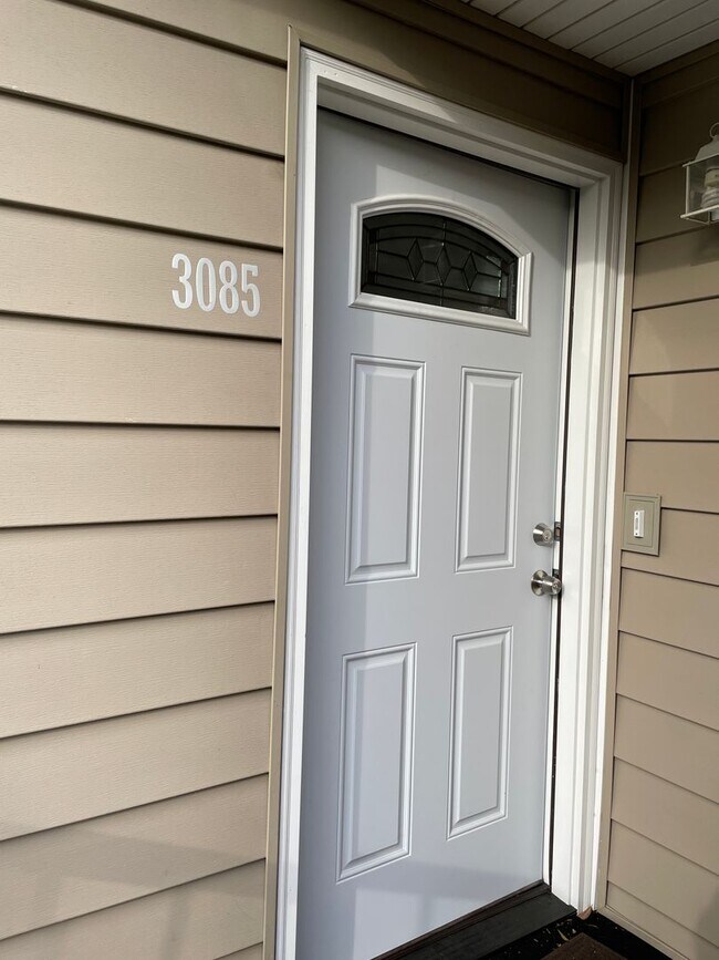 Building Photo - KellyCreek03