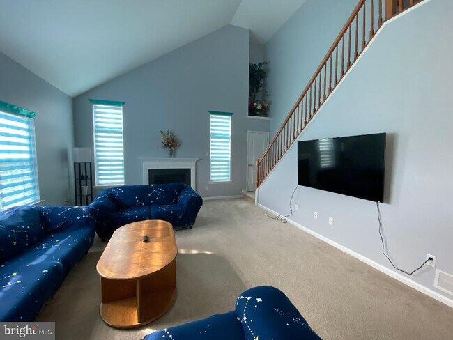 Building Photo - 308 Wagon Wheel Ln