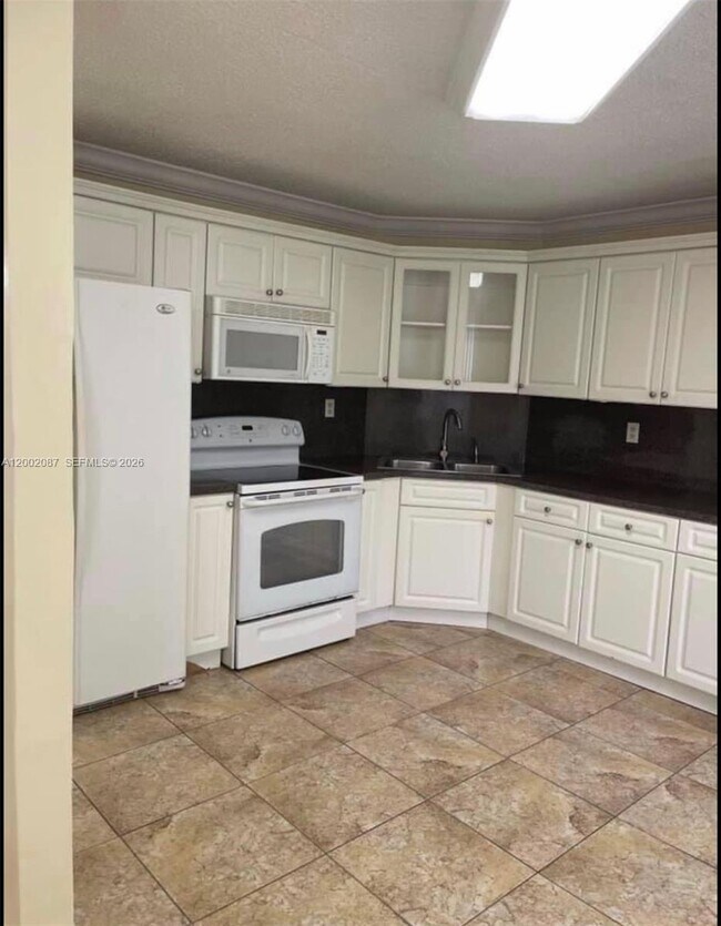 Foto del edificio - 6795 SW 132nd Ave