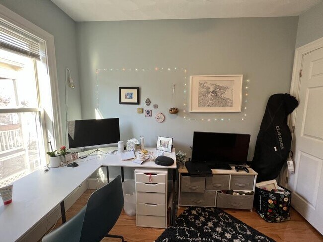 Building Photo - 4.0 bedroom in Somerville Massachusetts 02144