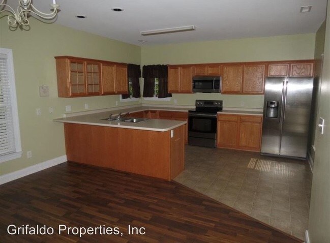 Foto del edificio - 104 Whispering Winds Ln