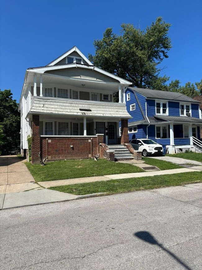 Building Photo - 3370 E 145th St