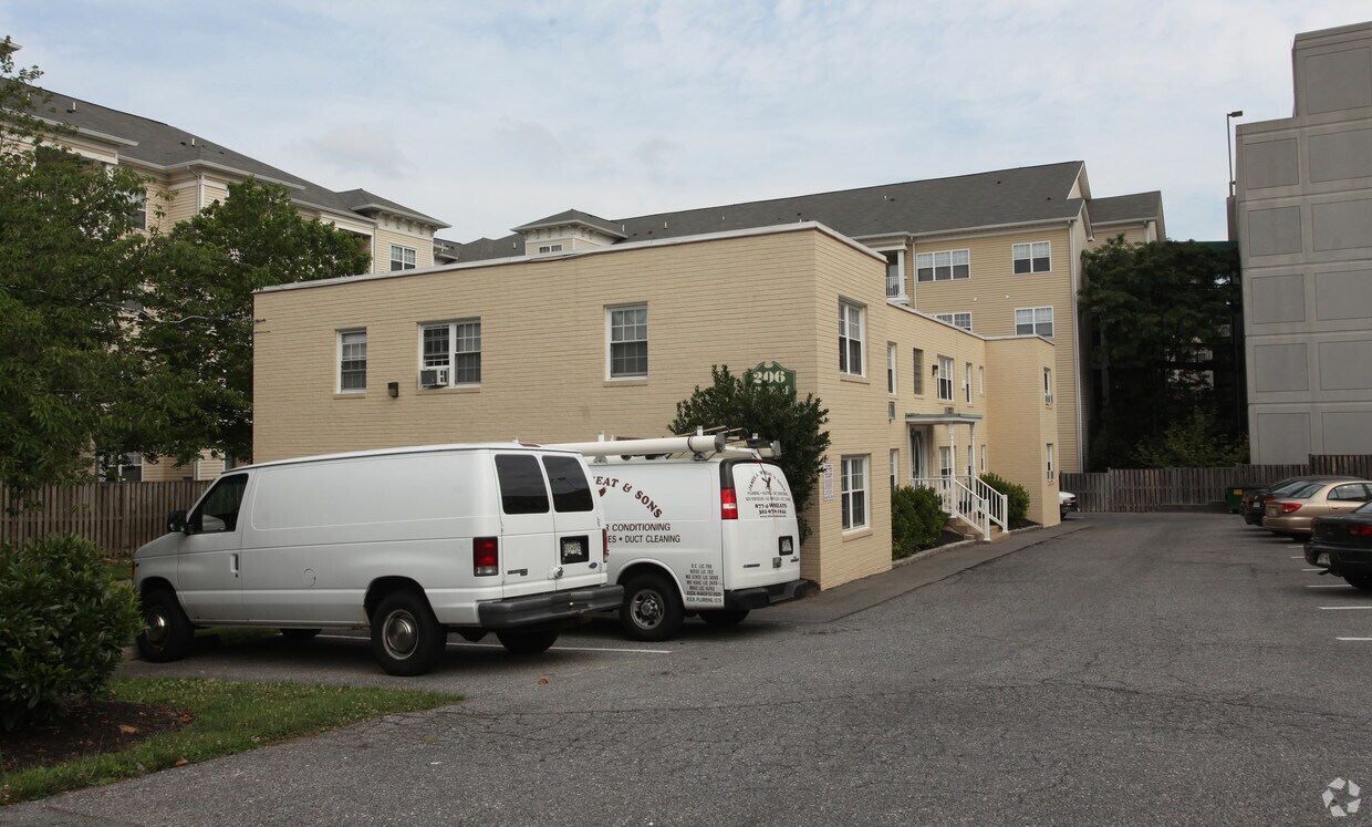 Foto del edificio - Lynbrooke Apartments