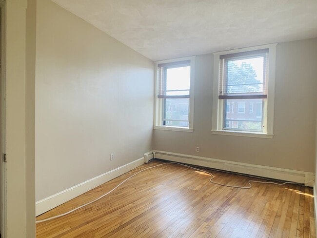 Foto del edificio - 210 Chestnut Hill Ave