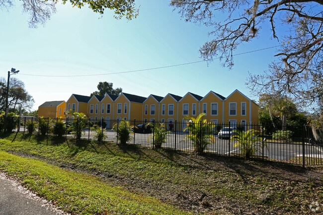 Foto del edificio - Desoto Apartments