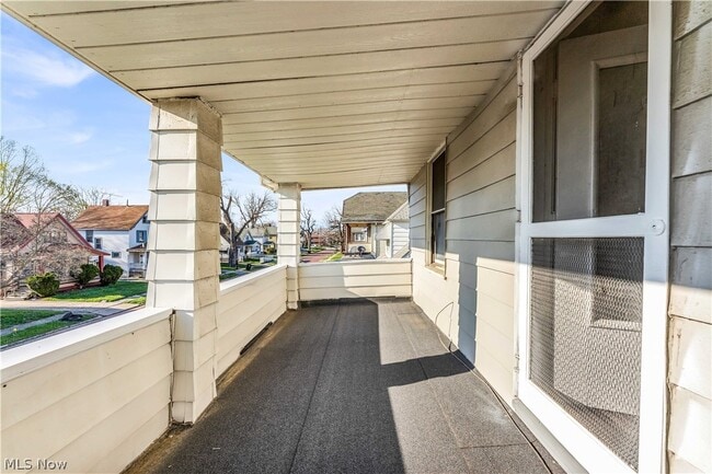 Building Photo - 1221 E 168th St