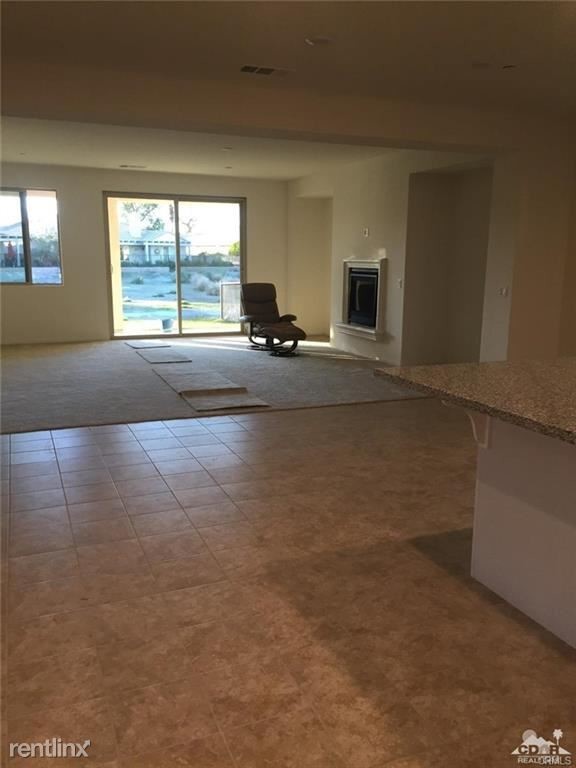 Foto del edificio - 3 br, 2.5 bath House - 49685 Beatty St