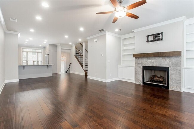 Building Photo - 209 Bedford Aly