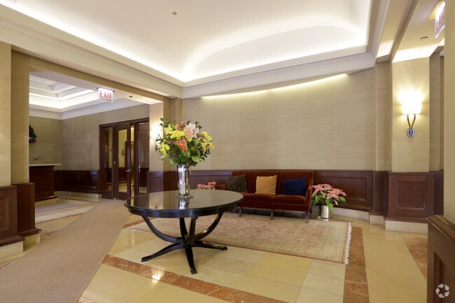 Lobby Photo - The Fordham
