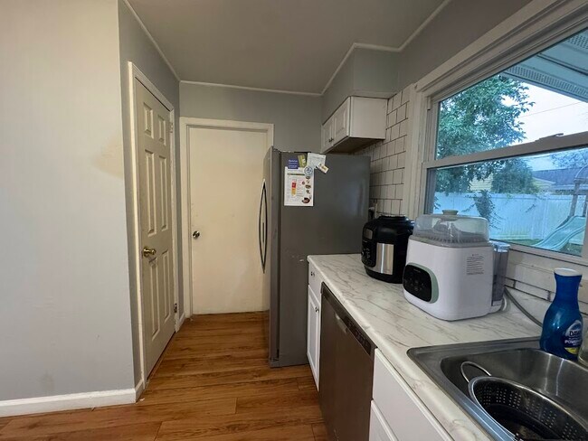 Building Photo - 119 Glenview Ln