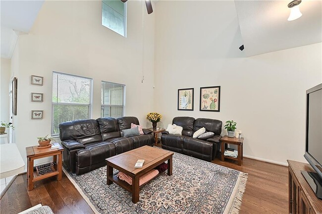 Building Photo - 1333 Canyon Creek Cir