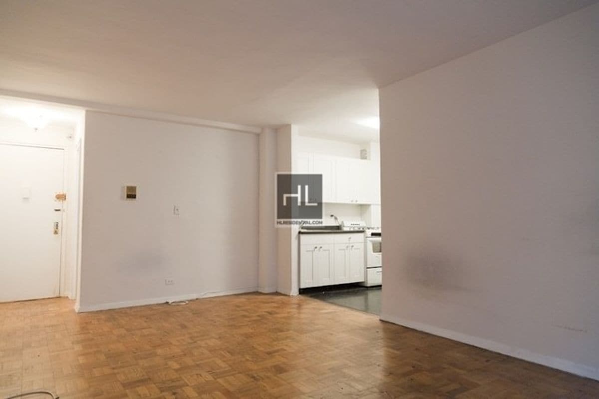 Building Photo - EAST 55 STREET