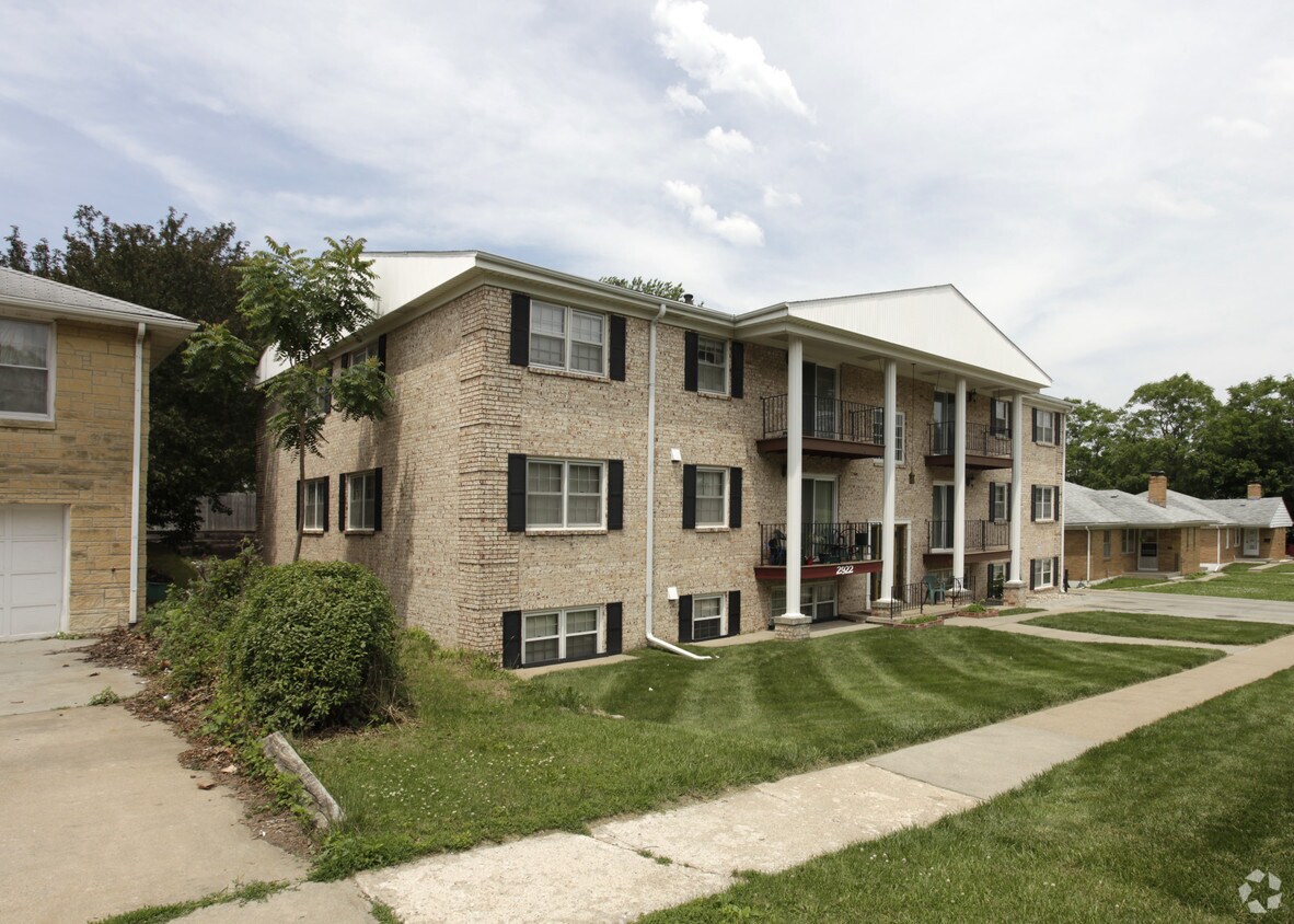 Building Photo - 2922 N 54th St