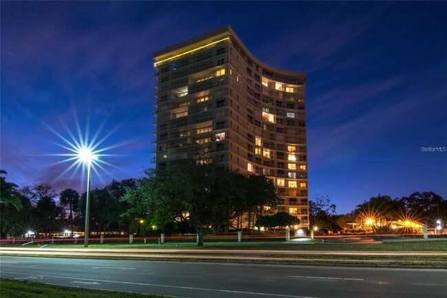 Foto del edificio - 2611 Bayshore Blvd