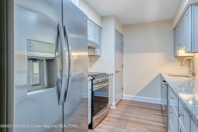 Foto del edificio - 486 Crawford St