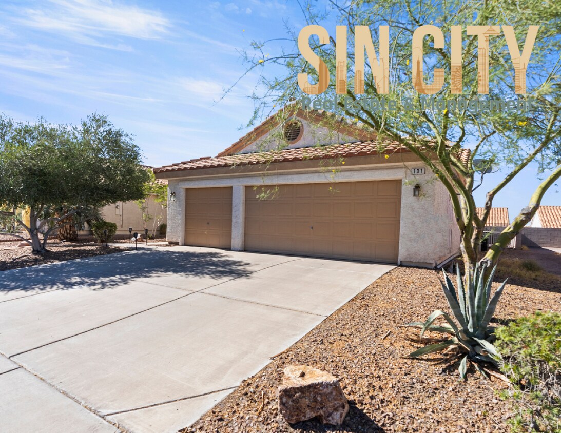 Foto principal - 131 E Tamarack Dr