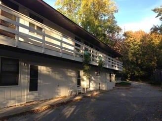 Building Photo - 3043 Cedar St