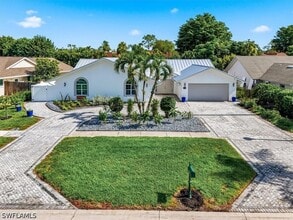 Building Photo - 2467 Pinewoods Cir