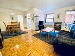 Foto principal - 765 College St
