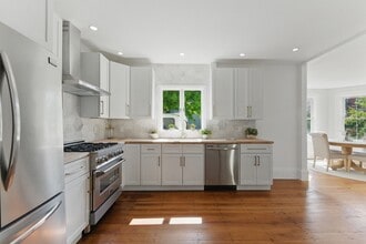 Building Photo - 80 Shirley St