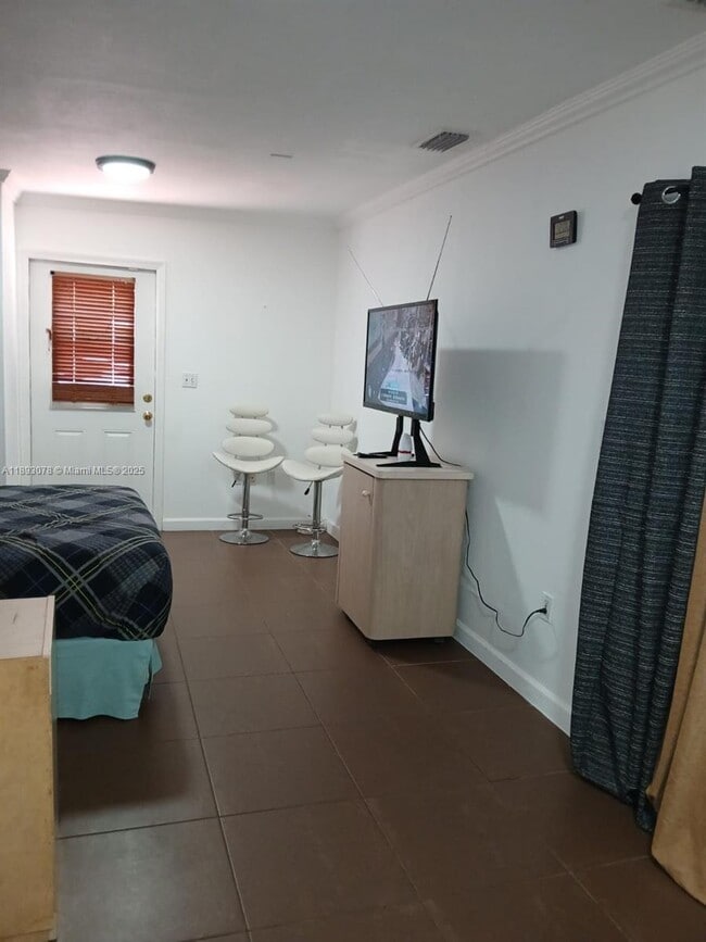 Foto del edificio - 107 SW 154th St