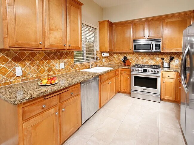 Foto del edificio - 15027 Dickens St