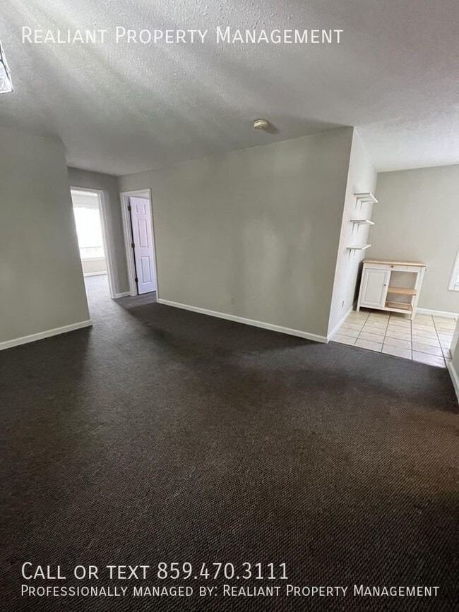 Building Photo - 405 N Lexington Ave