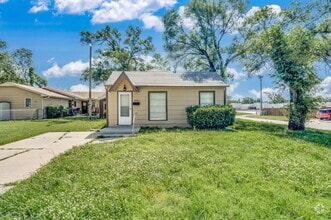 Building Photo - 2156 Santa Fe S
