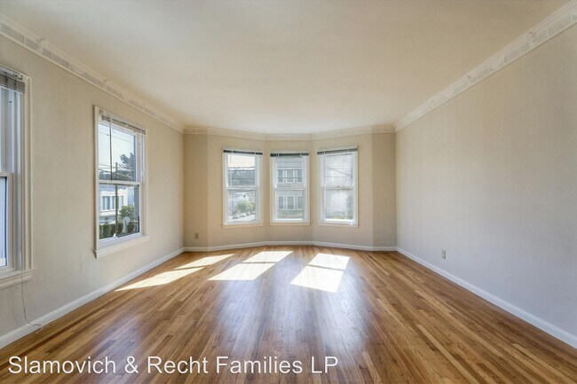 Building Photo - 2710 Cabrillo St