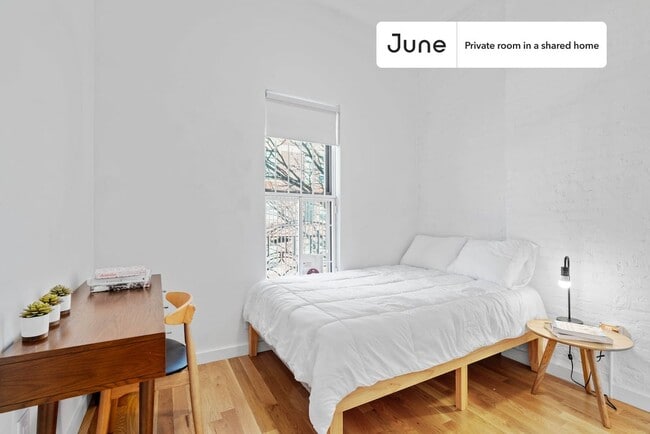 Foto del edificio - Room in Shared 5.0 bed/2 bath home