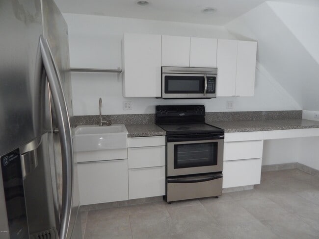 Building Photo - 2019 S Granada Dr