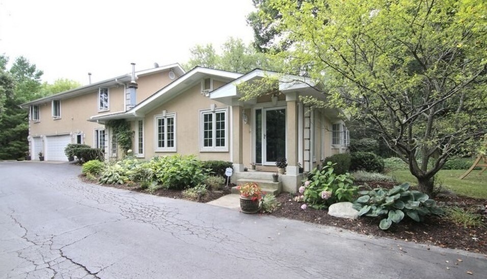 Primary Photo - 27 Deerpath Rd