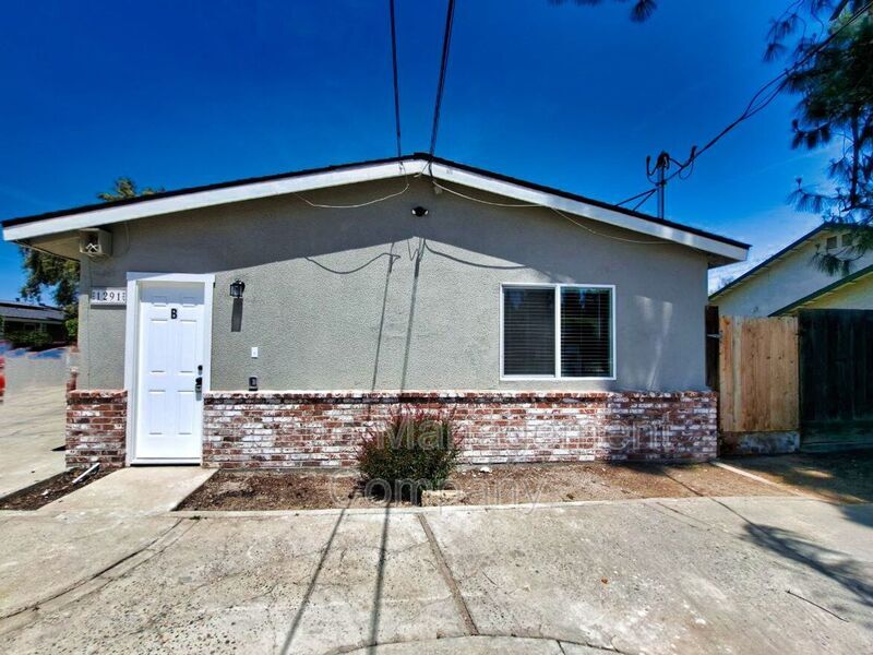 Primary Photo - 1291 Jefferson Ave