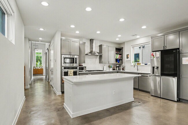 Foto del edificio - 5349 Ellsworth Ave