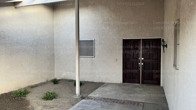 Building Photo - Remodeled 3 bedroom/ 2 bathroom home *MOVE IN SPECIAL OAC*