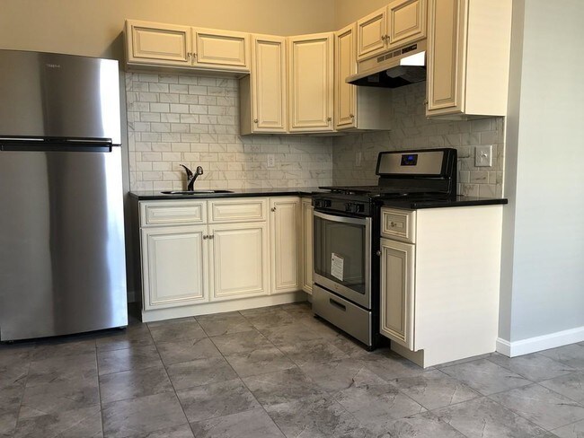 Interior Photo - 48 Pleasant St