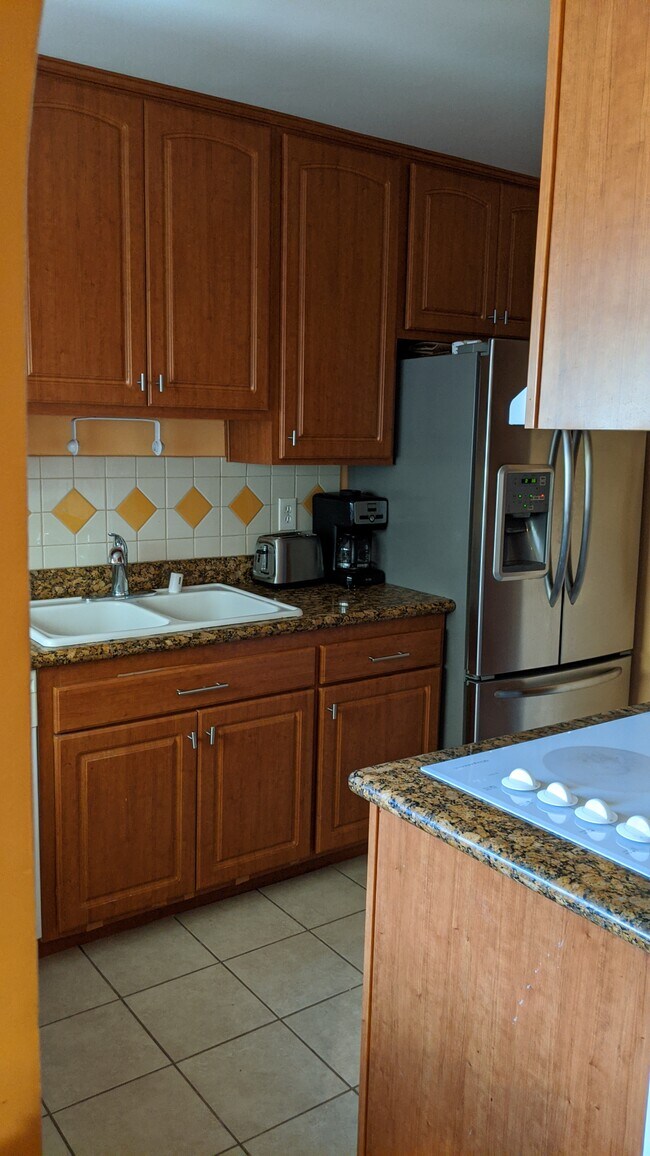 Kitchen - 5674 Windsor Way
