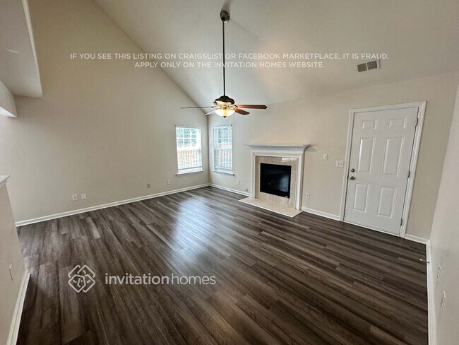 Foto del edificio - 8806 Laurel Run Dr