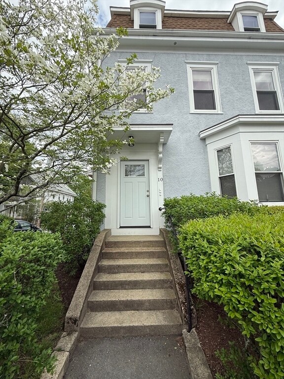 Primary Photo - 10 Church St